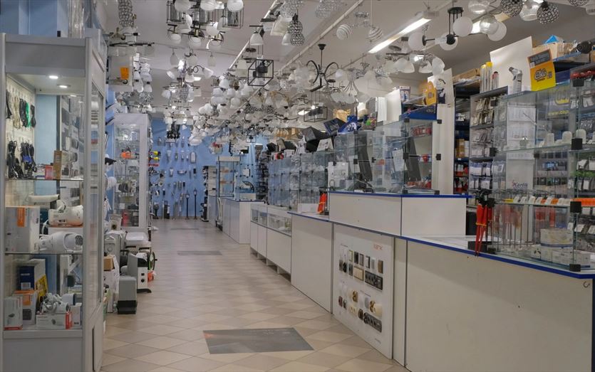 Renomowany dystrybutor artykułów elektrycznych i oświetleniowych, Hurtownia Elektryczna Wiesław Lenart, Bychawa